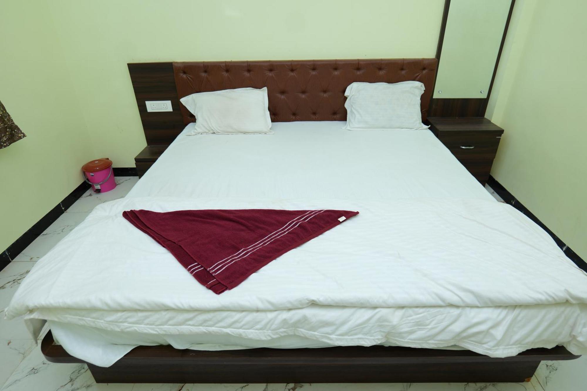 Hotel New 712 Aurangábád Kültér fotó