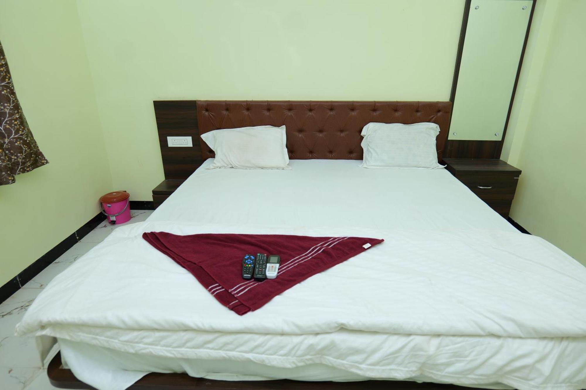 Hotel New 712 Aurangábád Kültér fotó